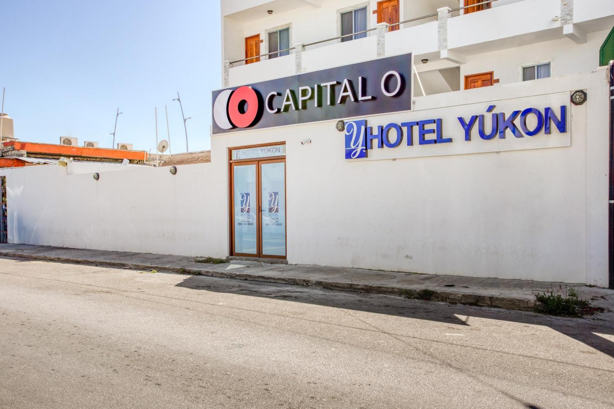 Capital O Hotel Yukon Playa del Carmen Exterior foto