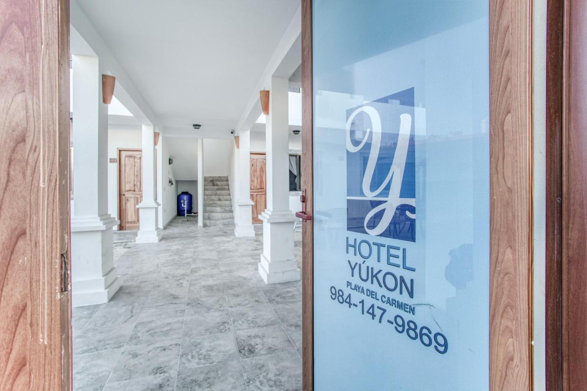 Capital O Hotel Yukon Playa del Carmen Exterior foto